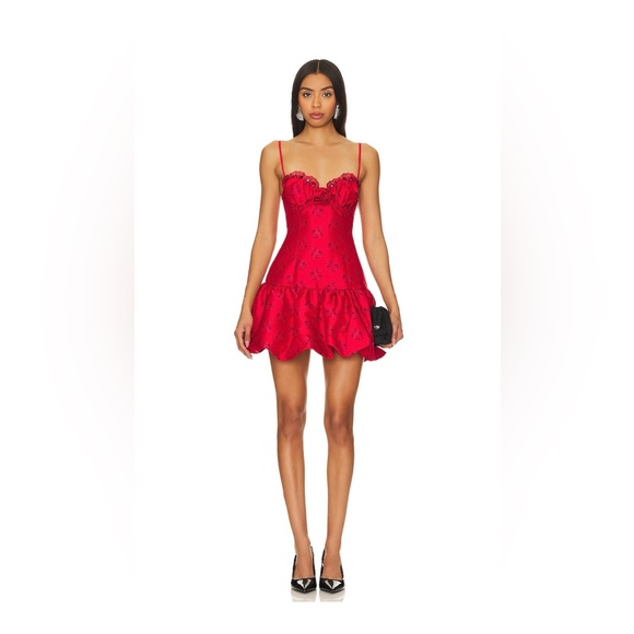 Hey , LIKE my notification to know every time I go live 
Soon live show 
SALE - Picture 2 of 6